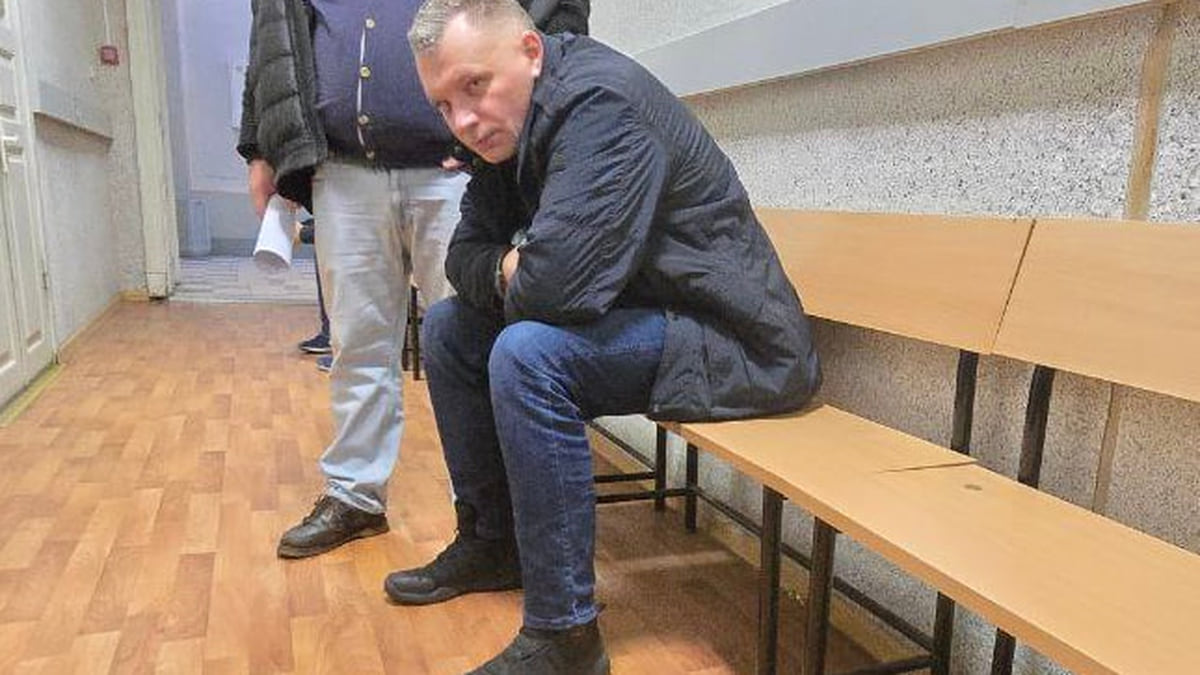 Суд в Петербурге отправил под стражу подозреваемых в убийстве Романа Новака и его жены