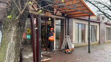 В Петербурге начали принудительный демонтаж павильона на Белградской улице