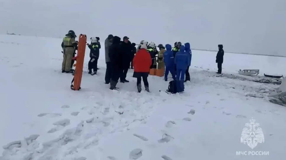 Последствия падения учебного самолета в Оренбургской области