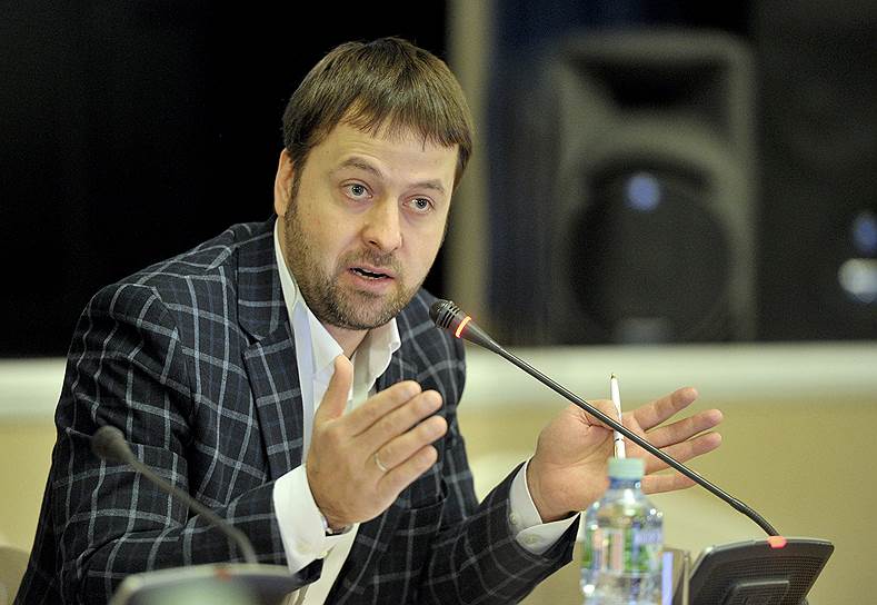 Роман Герасимов, телеведущий, журналист, модератор форума
