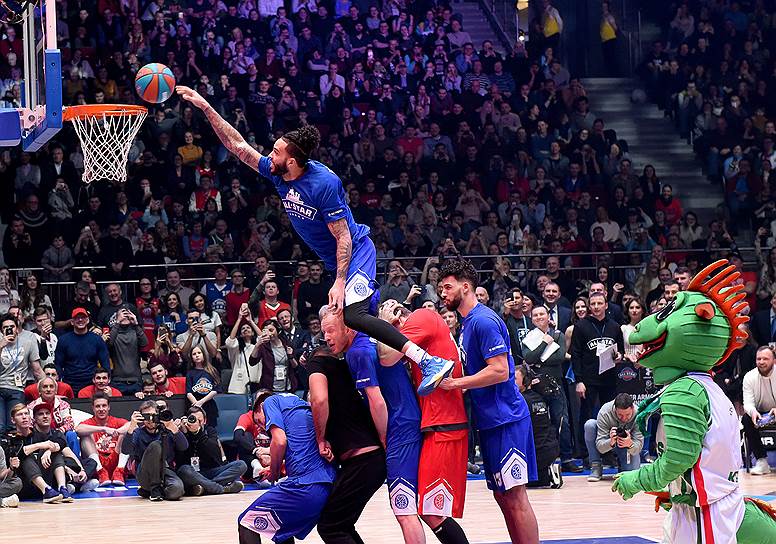 Конкурс по броскам сверху