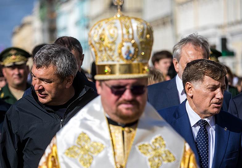 Вице-губернатор Санкт-Петербурга Игорь Албин (слева) и председатель Законодательного собрания Санкт-Петербурга Вячеслав Макаров (справа)