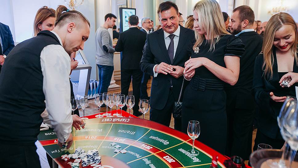 Винное казино от партнеров вечера — сети винных бутиков «Альта Вина»