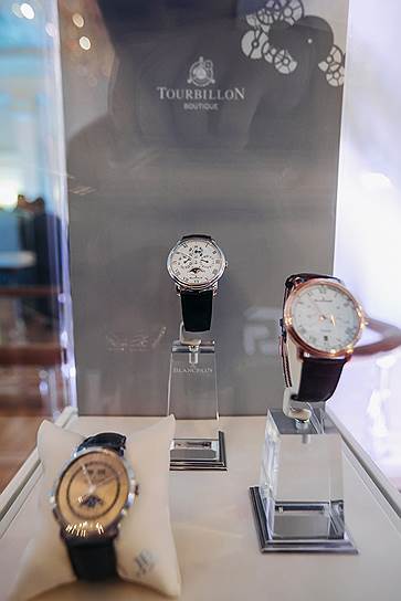 Часовой партнер вечера — швейцарский часовой бутик Tourbillon