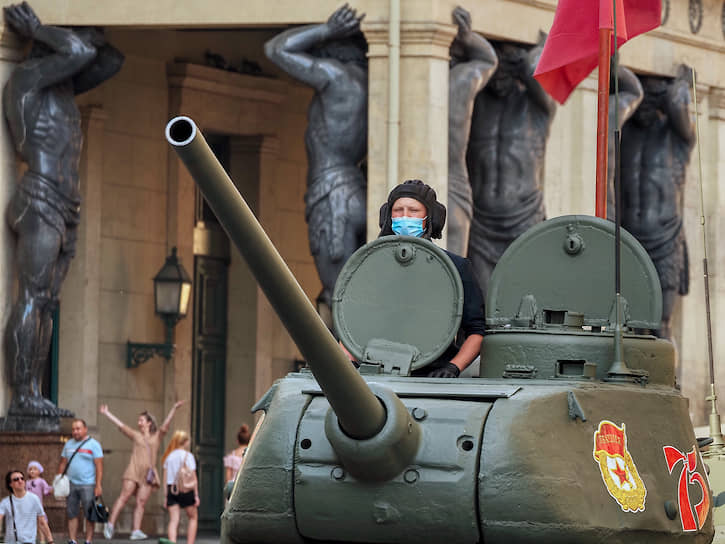 Репетиция парада Победы в честь 75-й годовщины в Великой Отечественной войне 