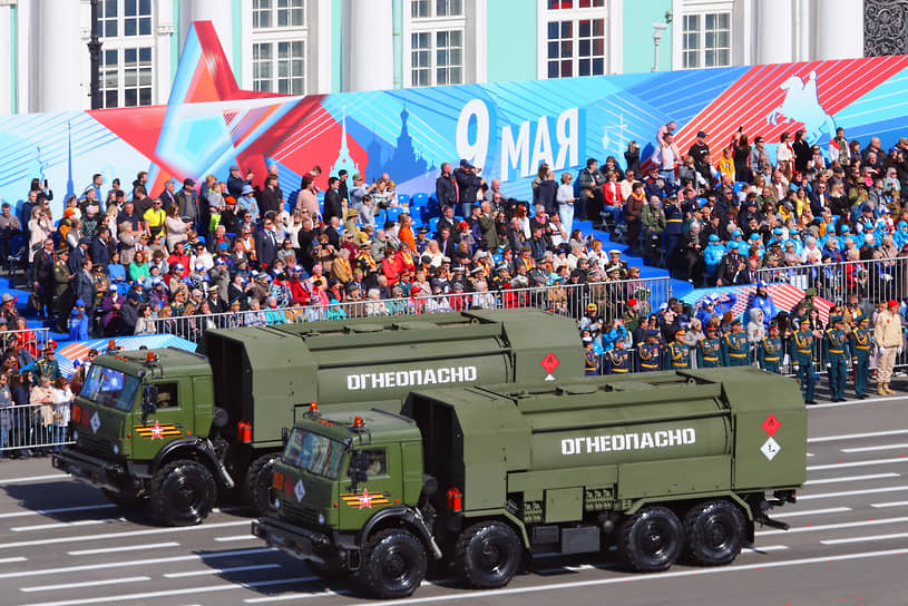 Проход военной техники