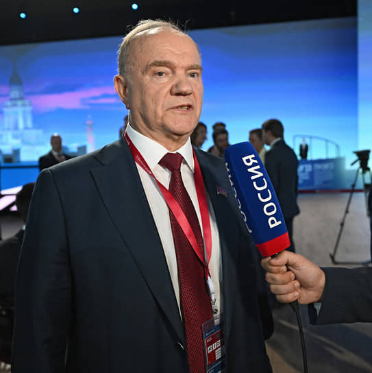 Лидер КПРФ, член комитета Государственной думы России по делам Содружества Независимых Государств, евразийской интеграции и связям с соотечественниками Геннадий Зюганов во время форума