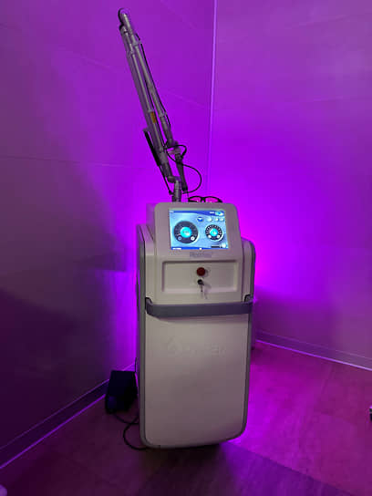 Лазер нового поколения PicoWay способен омолодить кожу и удалить перманентный макияж и тату 
