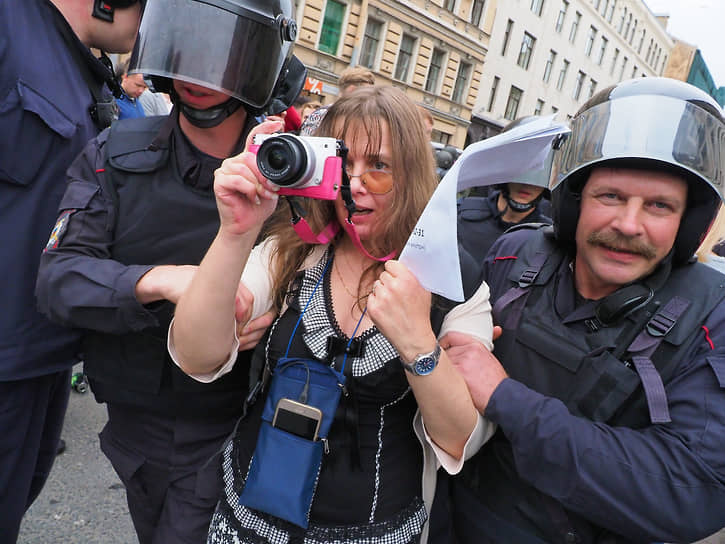 Акция против пенсионной реформы на Площади Ленина