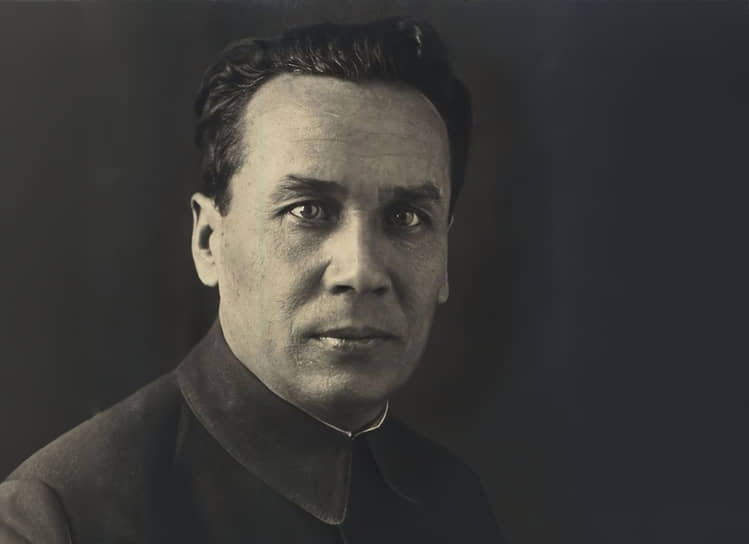 1930-е годы. Михаил Кошкин (1898–1940) — советский инженер-конструктор, создатель и первый главный конструктор танка Т-34. Выпускник машиностроительного факультета Ленинградского политехнического института