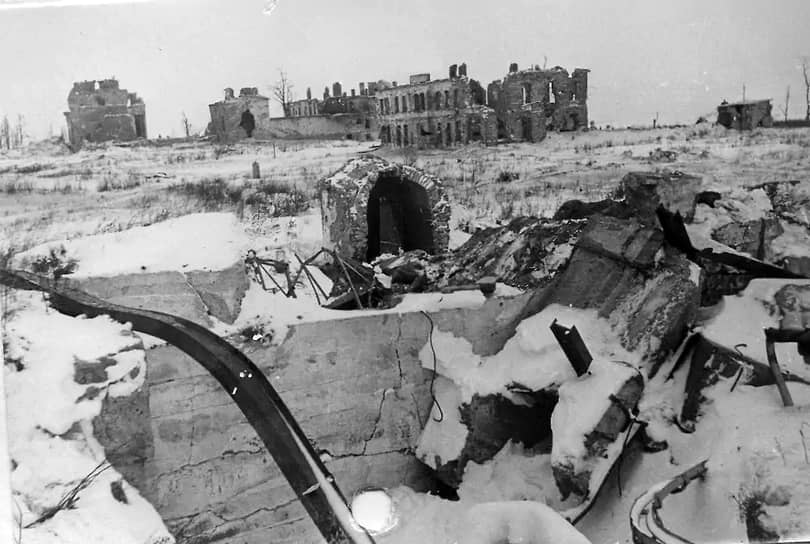 Пулковская обсерватория в январе 1944 года