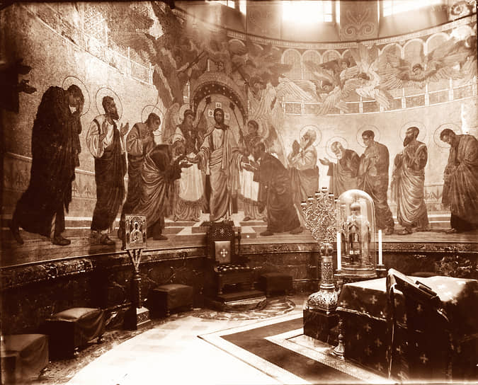 1907 год. Алтарь храма Спаса на Крови