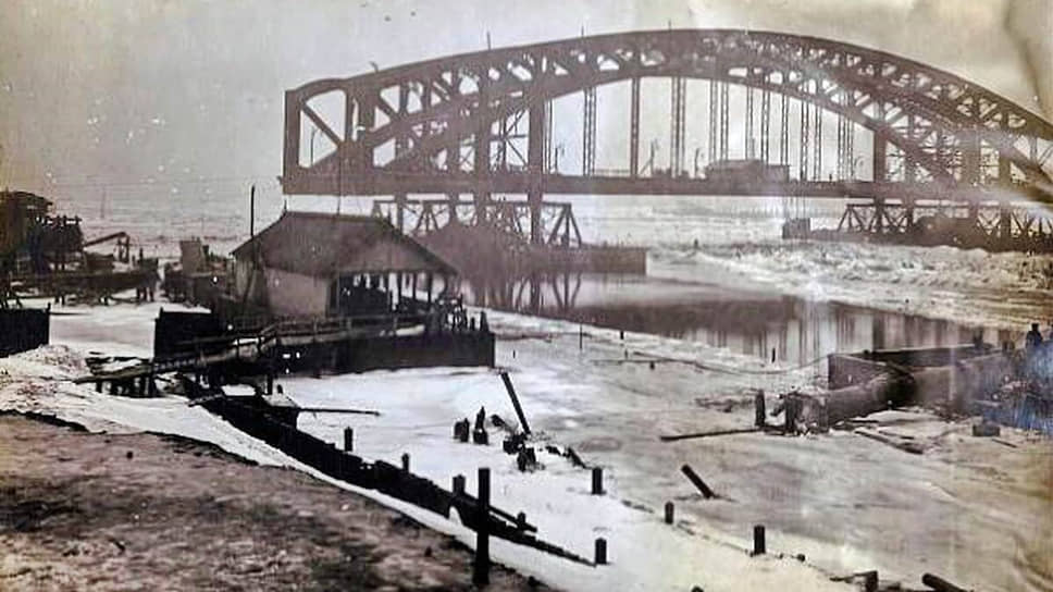 1909 год. Строительство моста