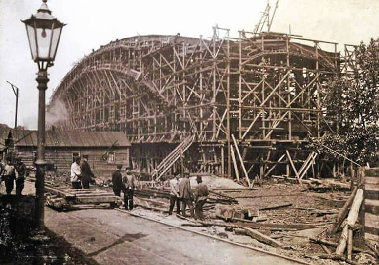 1910 год. Строительство моста 