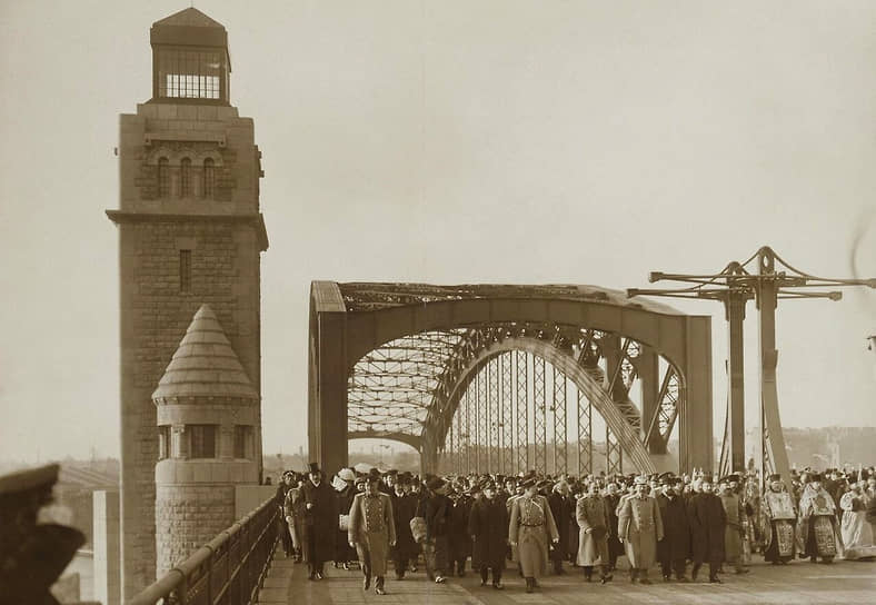 26 октября 1911 года. Открытие моста
