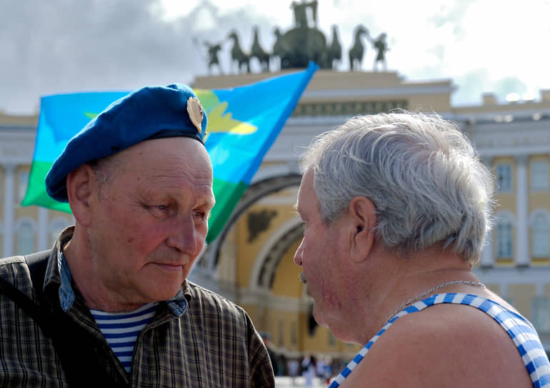 Празднование Дня ВДВ России на Дворцовой площади
