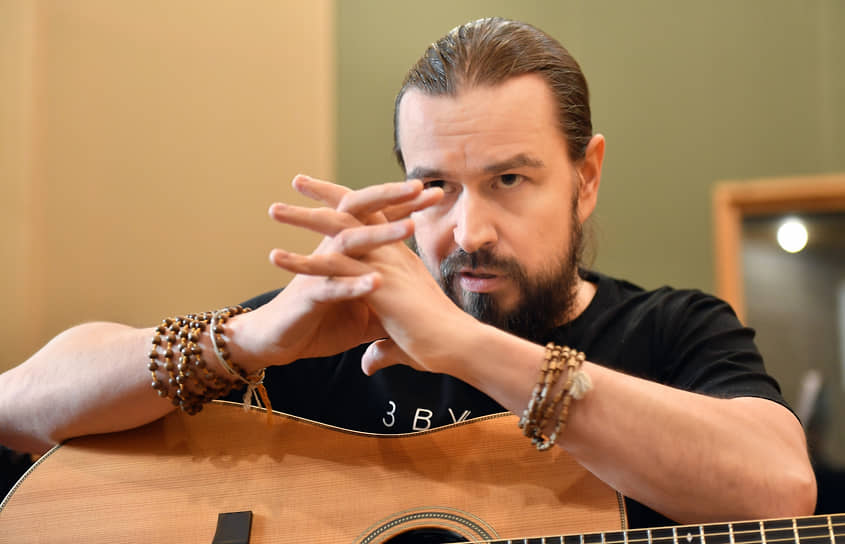 Музыкант Дмитрий Лобов