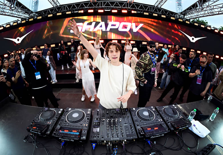 DJ Shapov (Александр Шаповалов)