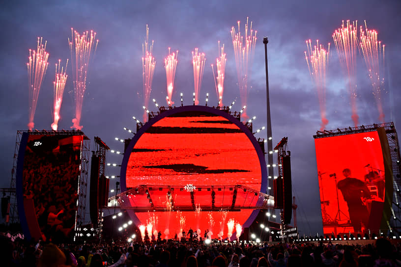Финал фестиваля «VK Fest 2025» в Парке 300-летия Петербурга