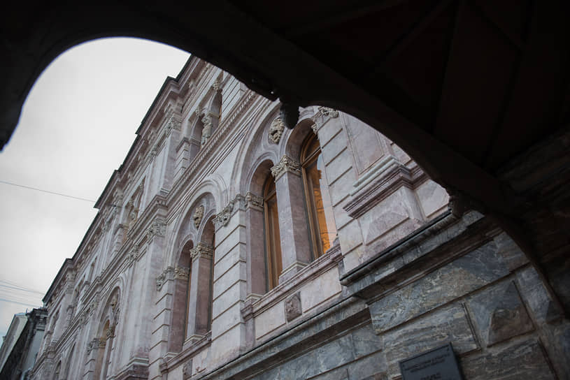 Здание учебного заведения «Европейский университет». Особняк графа Кушелева-Безбородко (Малый мраморный дворец) на Гагаринской, дом 3