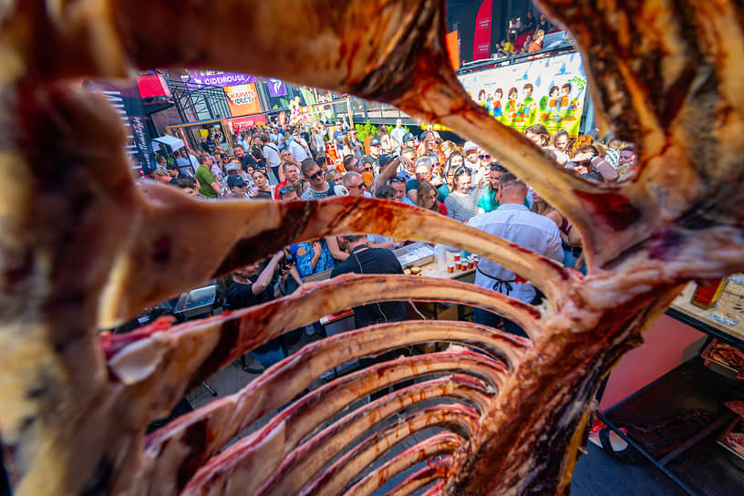 7-й ежегодный летний гастрономический фестиваль «ЖаритьФест» на территории арт-пространства «АТС»