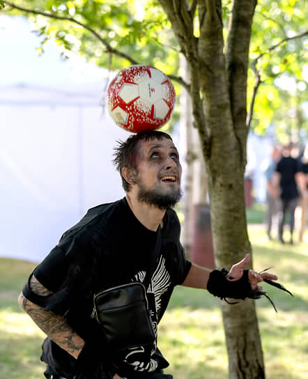 Солист группы «Жить» Олег Ковырушин