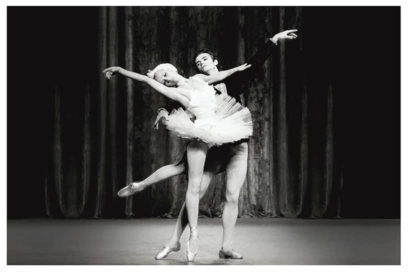 Наталия Макарова — Одетта и Сергей Викулов — Зигфрид в балете «Лебединое озеро»
