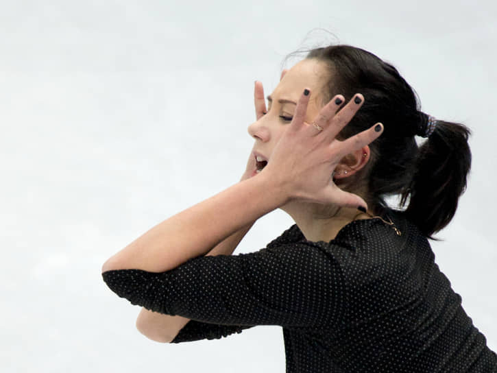 Но на Олимпиаду Лиза не отобралась. На предолимпийском ЧР-2014 фигуристка стала лишь десятой: звездами игр стали Аделина Сотникова и еще юная Юлия Липницкая
