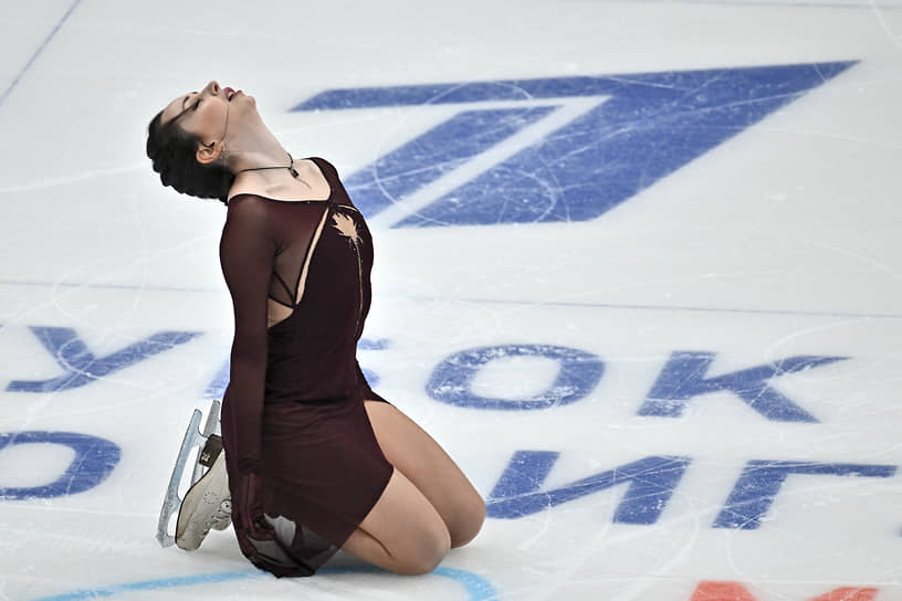 Лиза была не первая, кто «взяла паузу», поэтому поклонники понимали, что пауза означает конец. Но где-то в глубине души надеялись, что Лиза вернется, как раньше возвращалась с последних мест на первые 
