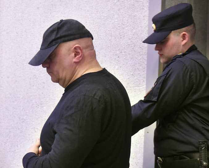 Бизнесмен Александр Ебралидзе перед началом заседания суда