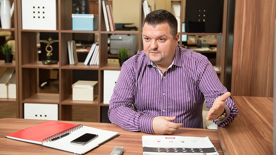 "Я буду выходить в красном плаще из черных занавесок, и все будут мне аплодировать"