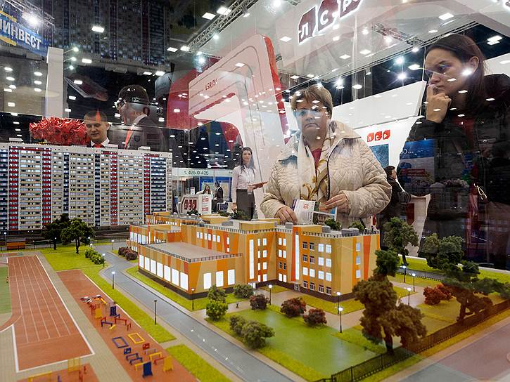 Эксперты говорят, что сегодня долевое строительство дает возможность покупателям сэкономить от 20 до 40% средств при приобретении жилья