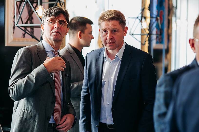 Директор филиала Siemens в СЗФО Андрей Карпилович и генеральный директор компании «Свеза» Анатолий Фришман