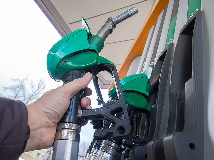 Несмотря на заморозку цен на бензин и дизельное топливо, правительство не отказалось от повышения акцизов на топливо