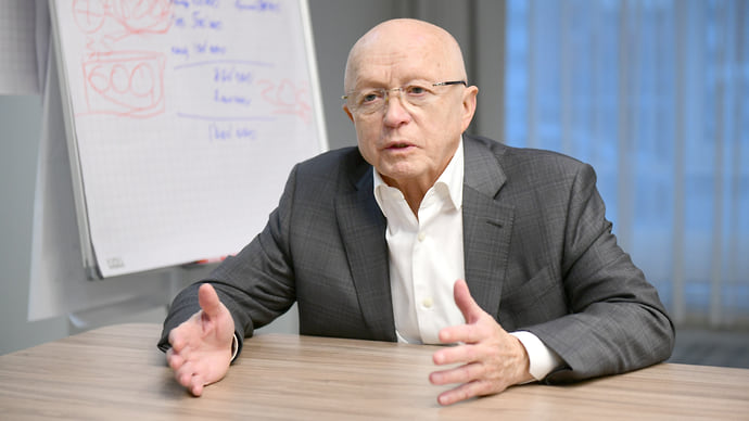 «Мы все опираемся на историю»