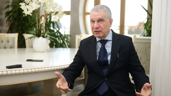 «Нам говорили: не с того объекта начинаете свою биографию!»