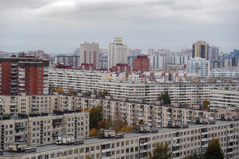 Новое жилье настолько подорожало, что покупать готовые проекты стало выгоднее: во-первых, это дешевле, а во-вторых — в такие квартиры можно сразу переехать