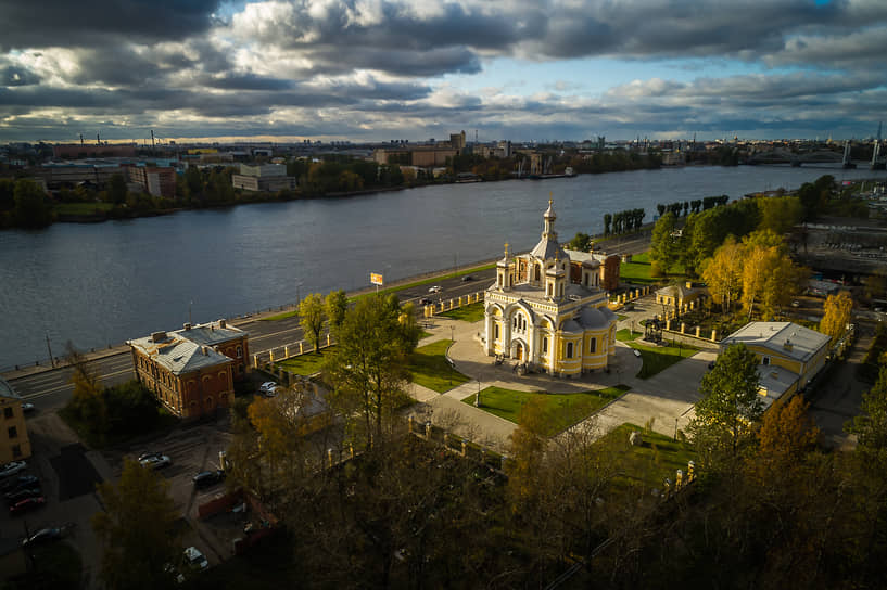 Фондом восстановлена церковь Пресвятой Троицы в киновии Александро-Невской лавры на Октябрьской набережной, 18А