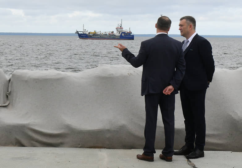 Ситуацию усугубляет отсутствие единообразной правоприменительной практики, когда санкционные ограничения зачастую толкуются расширительно