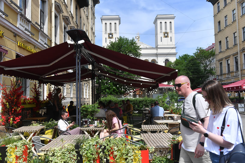 Благодаря наличию гастрономического бренда Петербург получает большую популярность: среднегодовой прирост сегмента гастрономического туризма как дополнительной цели туристской поездки составляет более 125%