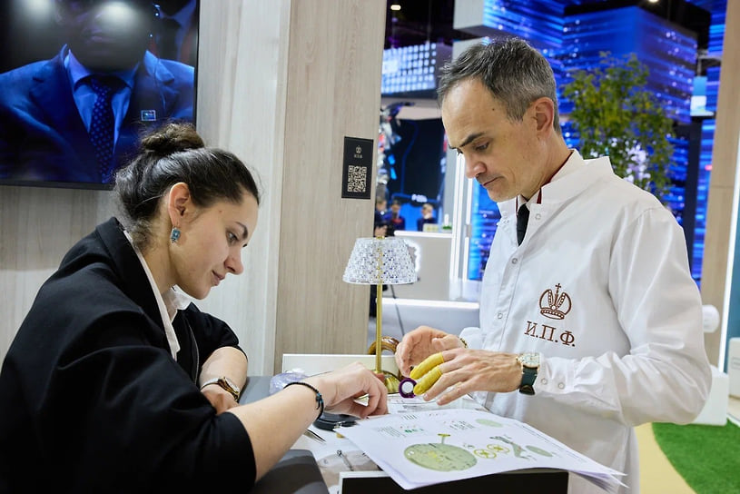 Современная часовая индустрия находится в точке трансформации, где многовековые традиции встречаются с актуальными технологическими и социальными трендами