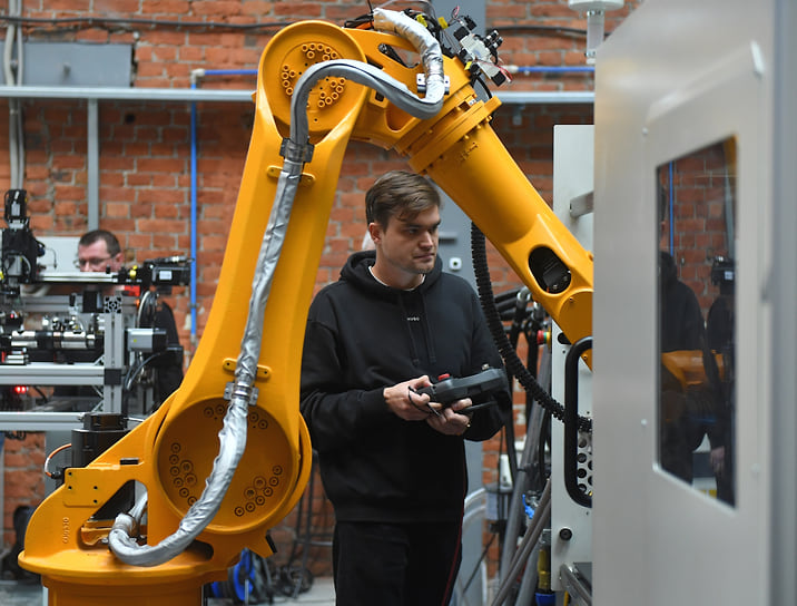 У предприятий существенно выросла технологическая зрелость: они начали работать с данными, выстраивать сквозные процессы, задавать требования к архитектуре, а не к отдельным «коробочным» решениям