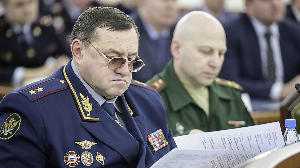 Генерал-лейтенант Сергей Смирнов утверждает, что он стал жертвой оговора со стороны подчиненного