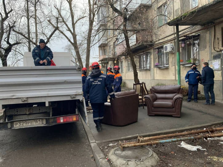 Обреченный дом покинули уже практически все его жильцы