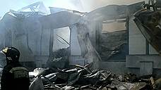 В Батайске загорелся склад кондитерской продукции