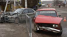 В Новочеркасске произошло ДТП с тремя автомобилями, есть погибший