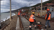 Железнодорожники уложили рельсы на двух поврежденных участках дороги на Кубани