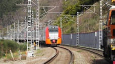 В Сочи восстановлено движение железнодорожного транспорта после схода оползня