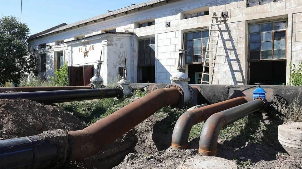 На Дону частные дамбы перекрыли водоснабжение Новошахтинска и Красного Сулина
