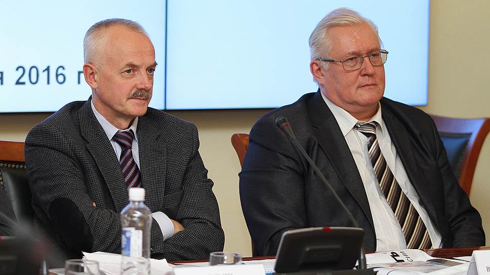 (слева направо) Сергей Ильин, директор МУП &quot;Водоканал&quot; (Череповец) /Вячеслав Степин, генеральный директор &quot;Газпромтеплоэнерго&quot;